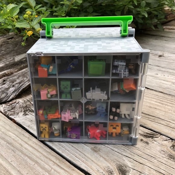 70 Pc MINECRAFT Minifigures Cave Collectible Display Play & Carry Case Cave Box - Picture 14 of 15